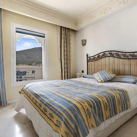 公寓 Parque Lotos *